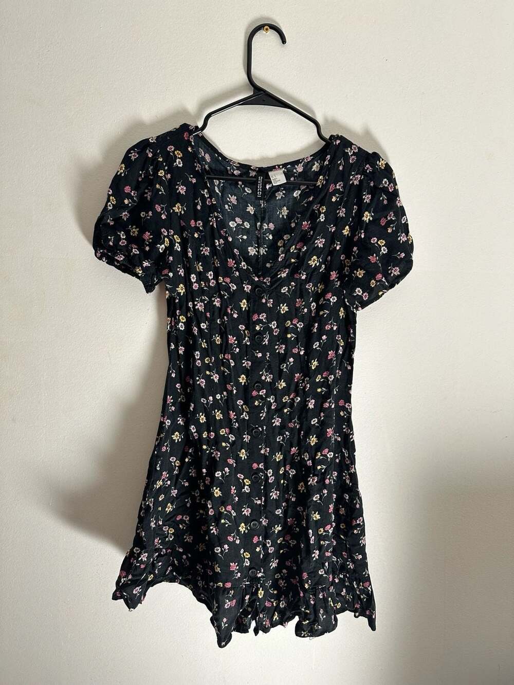 H&M Divided Black Floral Button-Front Mini Dress Size 6